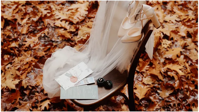 Instagram-post van @alexdebontweddings: Herfst op z'n mooist. 🍂